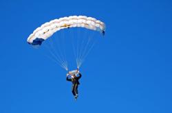 田径赛场焦点！中国队对阵瑞士队，老将回归赛场，再度燃起斗志